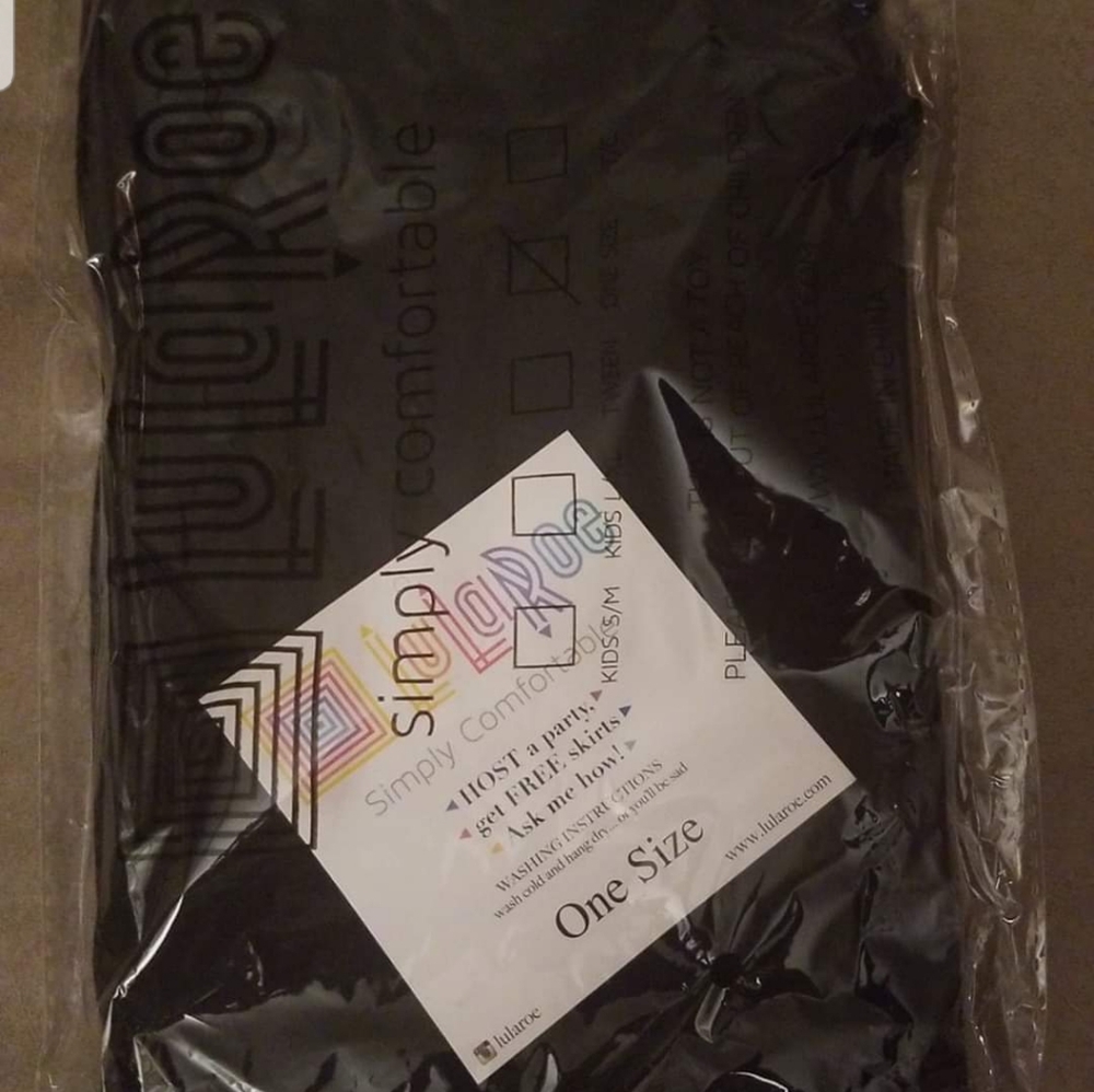 LulaRoe Solid Black Leggings OS